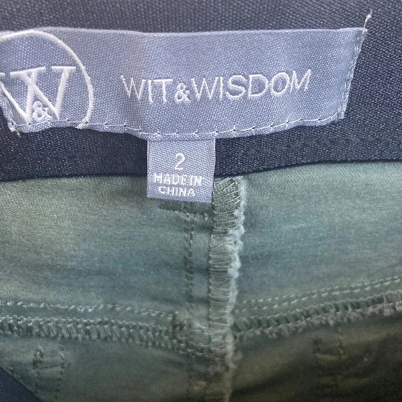 NWT Wit & Wisdom Sage Green Denim Shorts Sz 2 - Picture 4 of 4